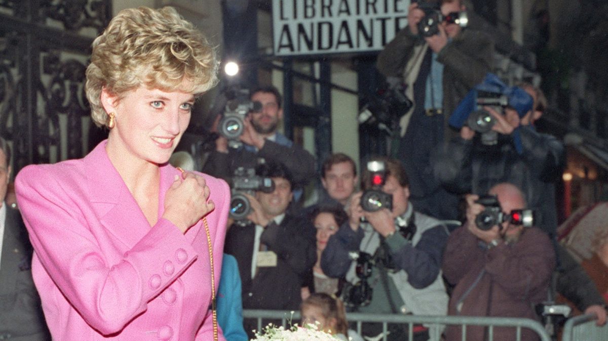 Fotoblog: Princezna Diana je znovu na scéně. Škoda, že neměla Instagram
